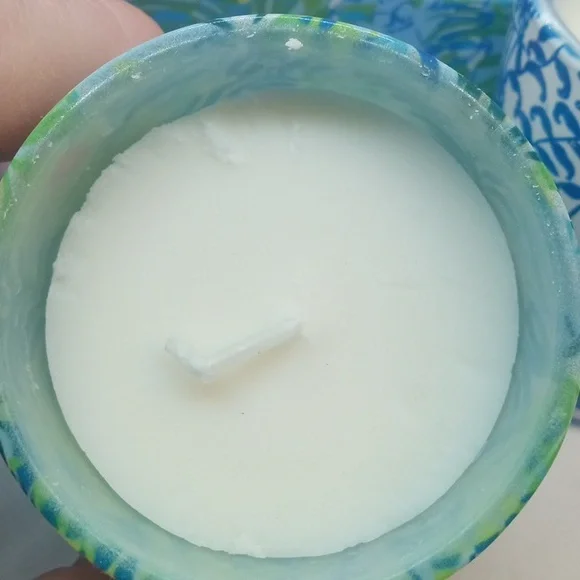 LILLY PULITZER VOTIVE CANDLE SET - Picture 6 of 13